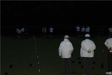 Night bOWLS  raises £100 for Presidents'charity